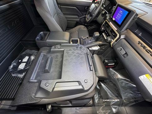 Used 2026 Toyota Tacoma SR5 AWD/4WD image 47