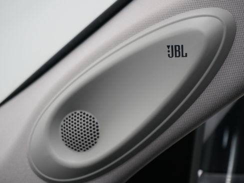 Used 2022 Toyota Highlander Limited image 17