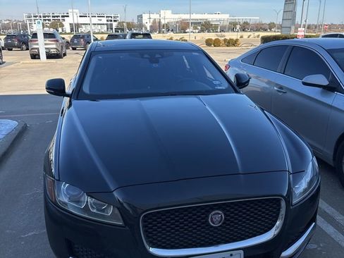 Used 2017 Jaguar XF 35t image 7