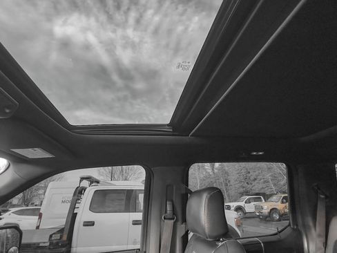 Used 2017 Ford F150 Raptor w/ Equipment Group 802A Luxury image 23