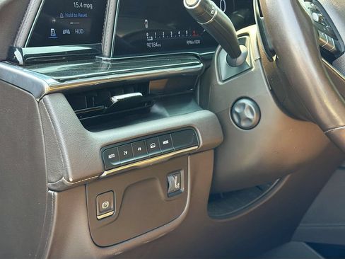 Used 2023 Cadillac Escalade ESV Premium Luxury AWD/4WD image 10