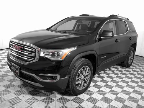 Used 2019 GMC Acadia SLE image 8