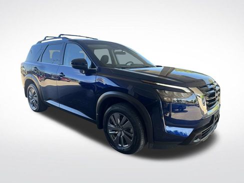 Certified 2024 Nissan Pathfinder SV AWD/4WD image 3