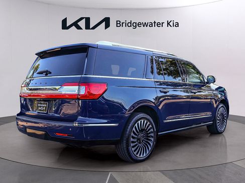 Used 2020 Lincoln Navigator L Black Label w/ Cargo Convenience Package AWD/4WD image 6