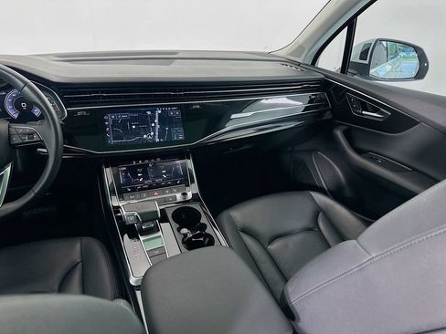 Used 2022 Audi Q7 3.0T Premium Plus w/ Premium Plus Package AWD/4WD image 25