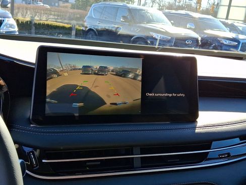 Certified 2025 INFINITI QX60 Pure image 19