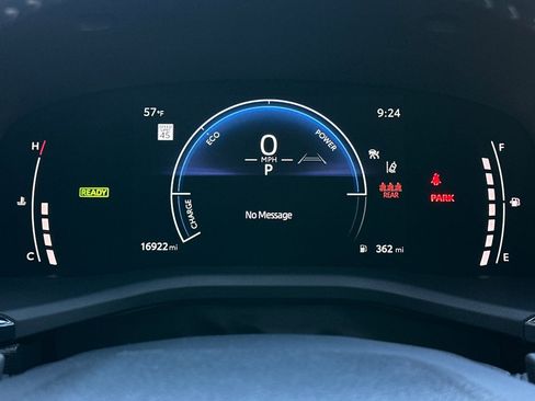 Used 2025 Toyota Camry Hybrid image 23