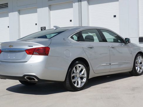 Used 2017 Chevrolet Impala Premier FWD image 12