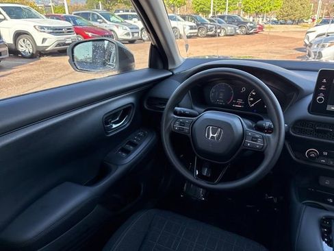 Used 2026 Honda HR-V LX image 23