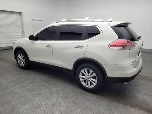 Used 2016 Nissan Rogue SV image 3