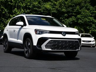 New 2026 Volkswagen Taos SE AWD/4WD video 1