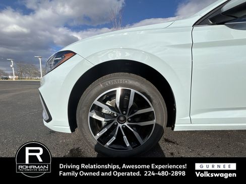 New 2026 Volkswagen Jetta SE FWD image 11