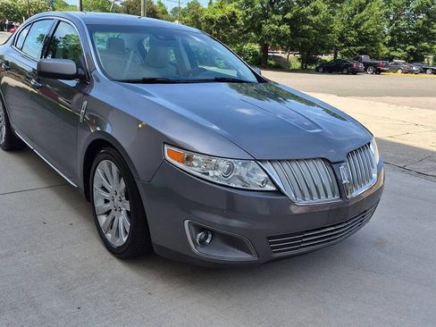 Used 2012 Lincoln MKS FWD image 17