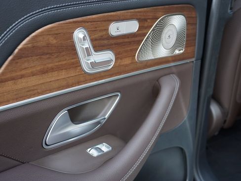 Certified 2023 Mercedes-Benz GLS 580 4MATIC image 43