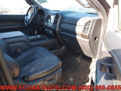 Used 2020 Ford Expedition Max Limited image 5
