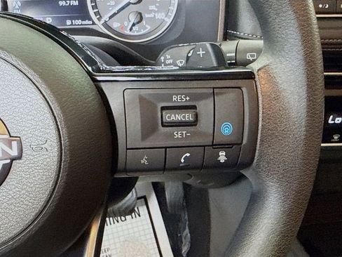 Used 2023 Nissan Rogue SV FWD image 15