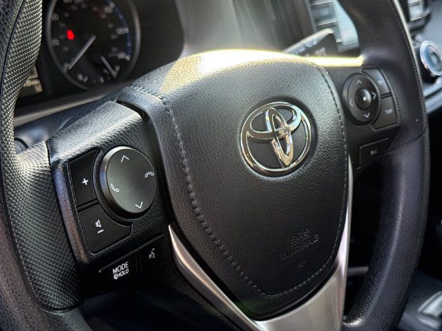 Used 2017 Toyota RAV4 LE FWD image 29