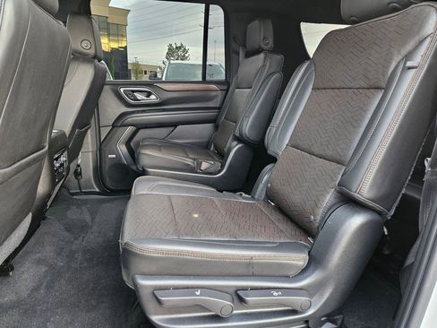 Used 2021 Chevrolet Suburban High Country AWD/4WD image 29