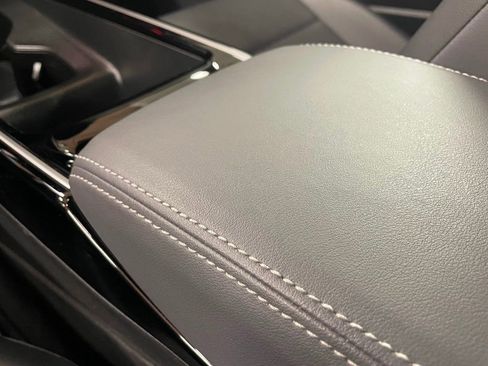 Used 2023 Volkswagen ID.4 Pro S image 33