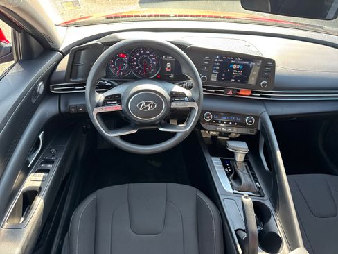 Certified 2023 Hyundai Elantra SEL image 23