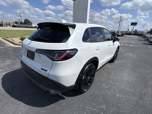 New 2026 Honda HR-V Sport image 13