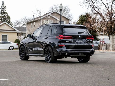 New 2026 BMW X5 xDrive40i w/ M Sport Package image 3
