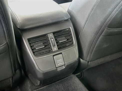 Used 2018 Honda Clarity Plug-In Hybrid image 25