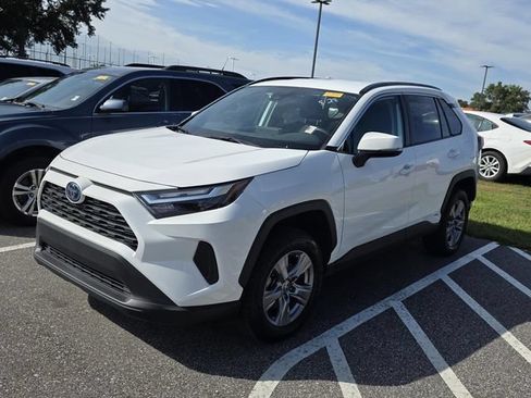 Used 2024 Toyota RAV4 XLE AWD/4WD image 14