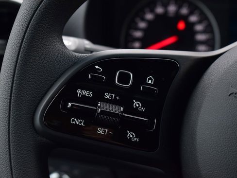 Used 2024 Mercedes-Benz Sprinter 2500 image 14