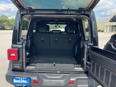 Used 2021 Jeep Wrangler Unlimited Rubicon 4xe w/ Cold Weather Group AWD/4WD image 22