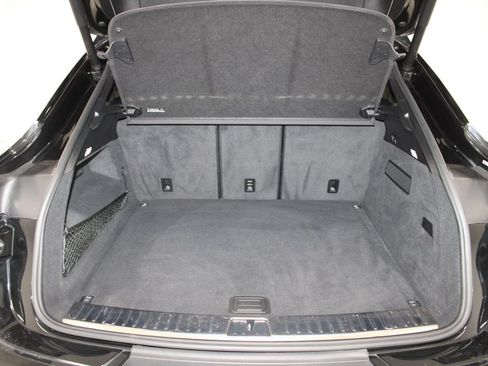 Used 2024 Porsche Cayenne Coupe AWD/4WD image 14