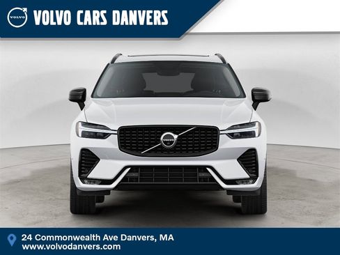 Certified 2025 Volvo XC60 B5 Plus image 1