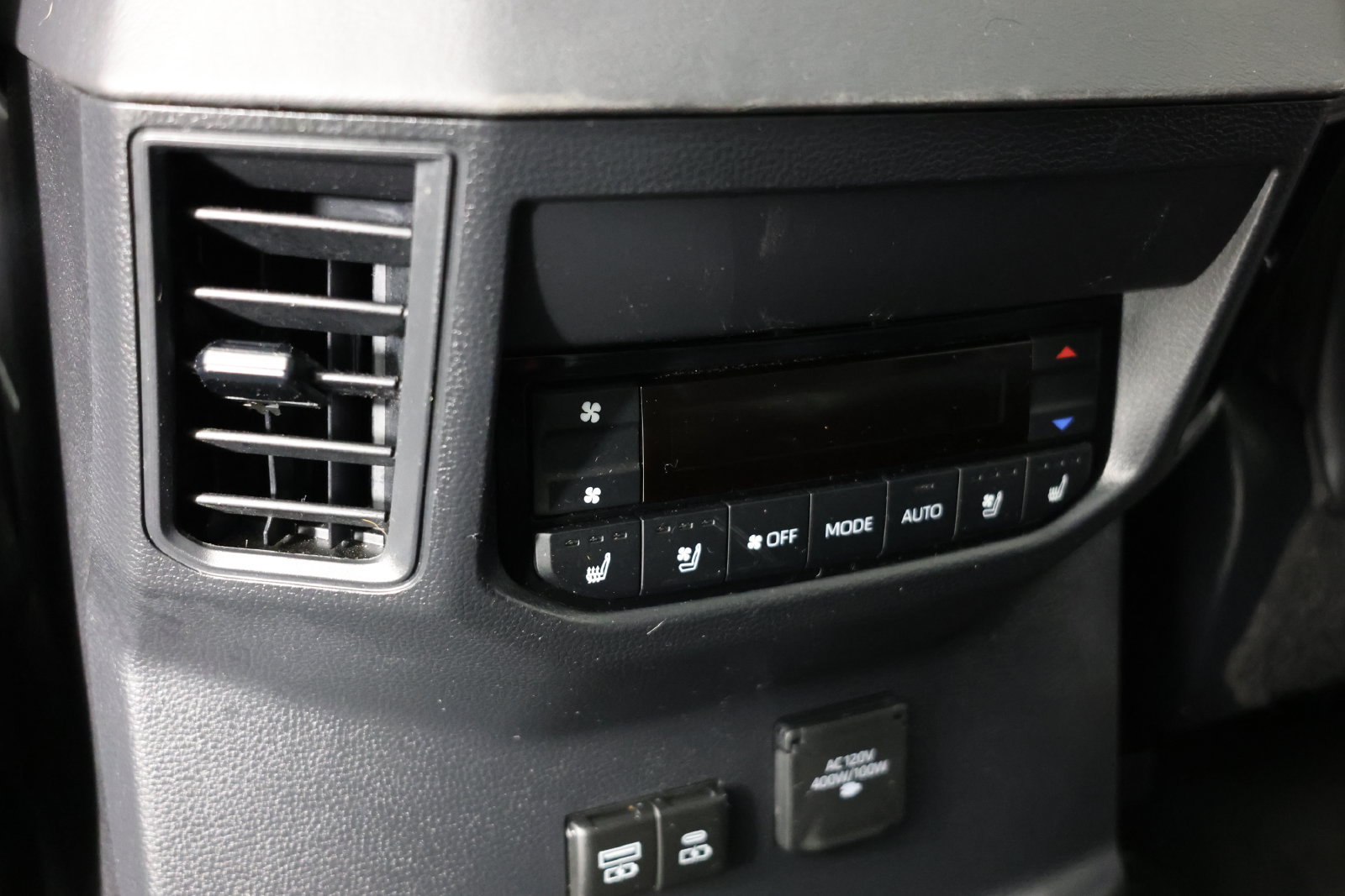 Used 2023 Toyota Sequoia Platinum AWD/4WD image 32