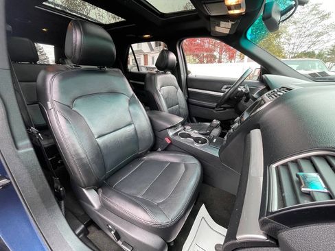 Used 2016 Ford Explorer XLT w/ Equipment Group 202A image 38