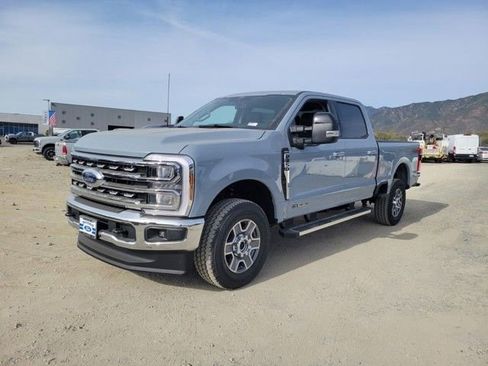 New 2026 Ford F250 Lariat w/ FX4 Off-Road Package image 2