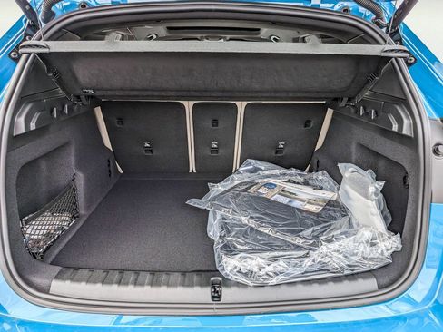 Certified 2025 BMW X1 xDrive28i w/ Technology Package image 17