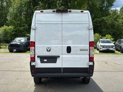 Used 2026 RAM ProMaster 2500 w/ Convenience Group FWD image 7