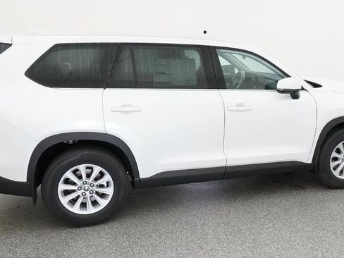 New 2026 Toyota Grand Highlander XLE image 21