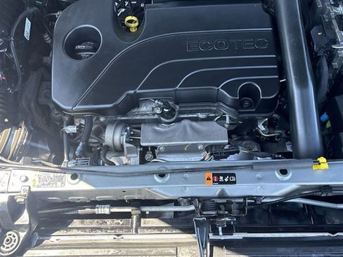 Certified 2023 Chevrolet Equinox RS w/ RS Leather Package FWD image 28