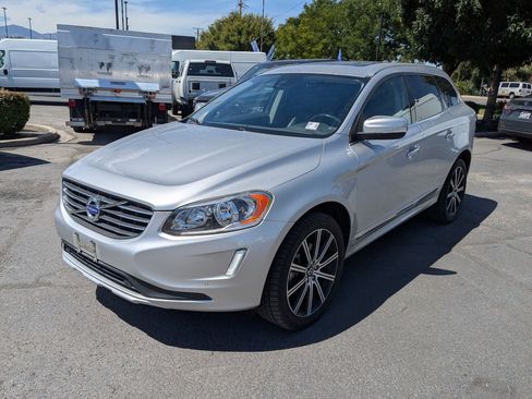 Used 2015 Volvo XC60 T5 AWD/4WD image 10