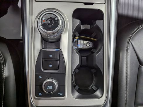 Used 2024 Ford Explorer XLT w/ Equipment Group 202A AWD/4WD image 25