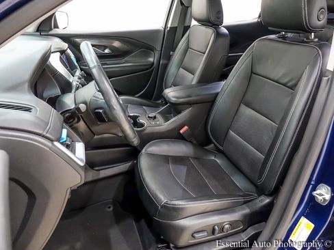 Used 2023 GMC Terrain SLT w/ Elevation Edition image 13