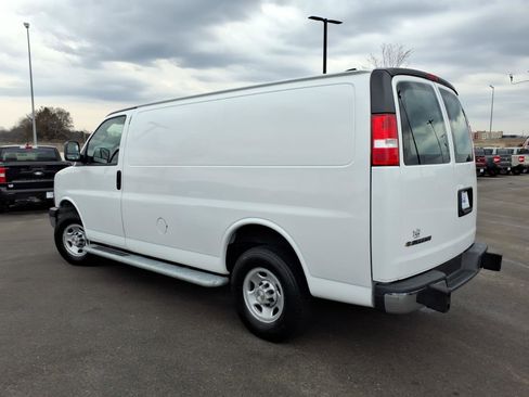 Used 2024 Chevrolet Express 2500 2500 w/ Driver Convenience Package image 5