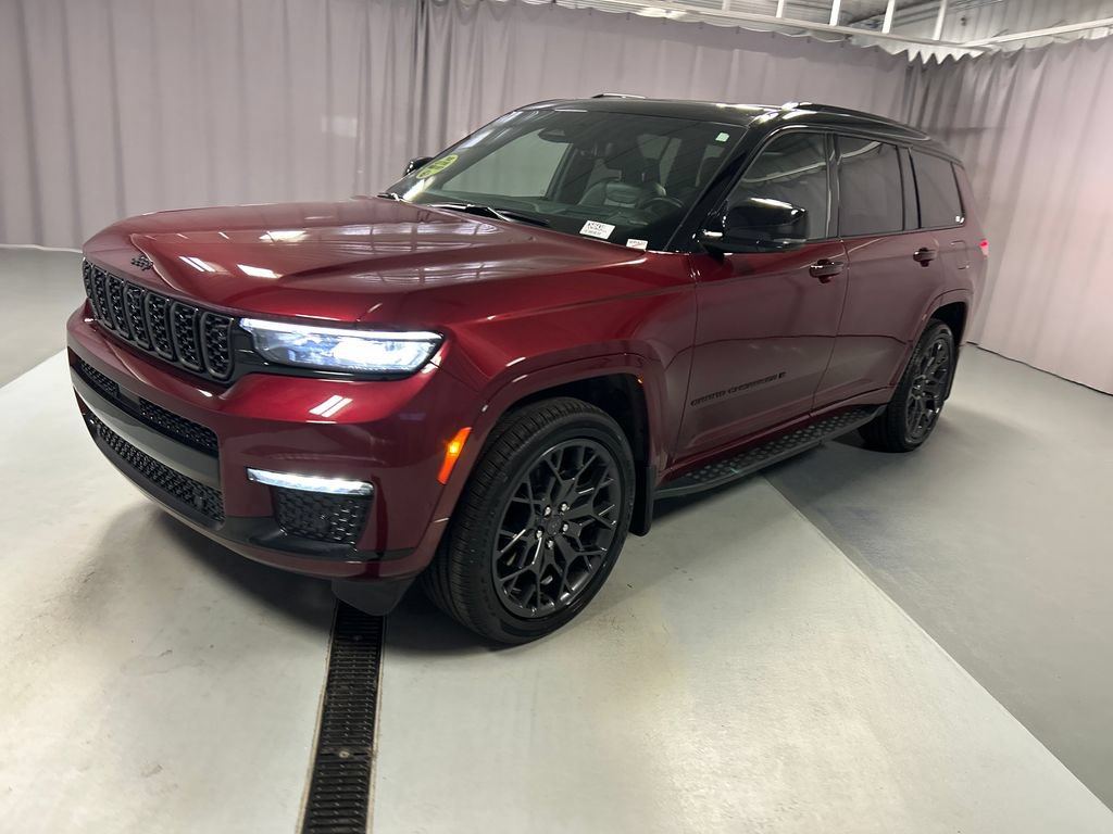 Used 2025 Jeep Grand Cherokee L Summit AWD/4WD image 3