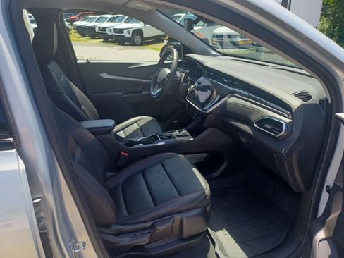 Used 2023 Chevrolet Bolt EUV Premier w/ Sun & Sound Package FWD image 23