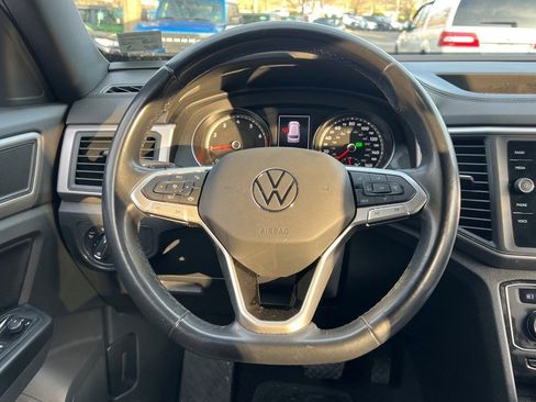 Used 2020 Volkswagen Atlas Cross Sport SE w/ Panoramic Sunroof Package image 26