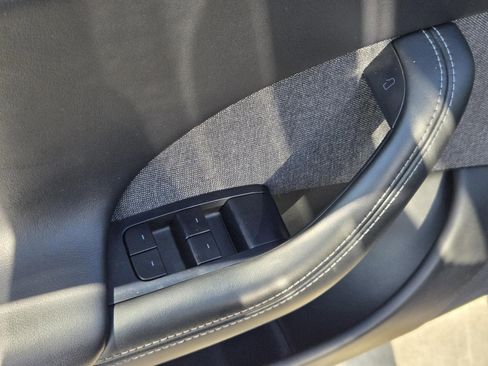 Used 2021 Tesla Model S Long Range image 18