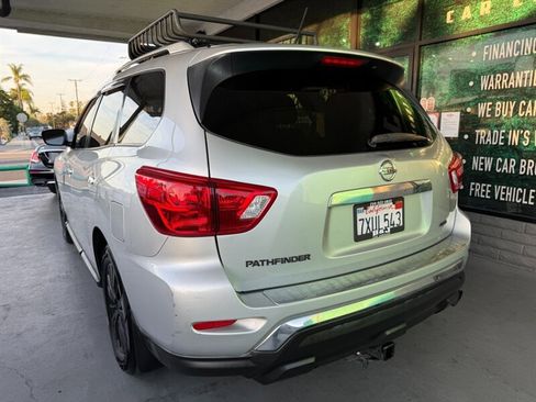 Used 2017 Nissan Pathfinder S image 6