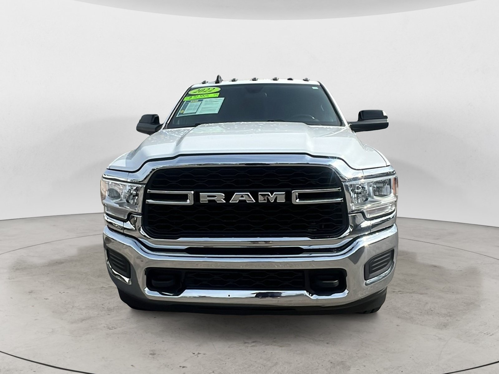 Used 2022 RAM 2500 Tradesman w/ Chrome Appearance Group AWD/4WD image 2