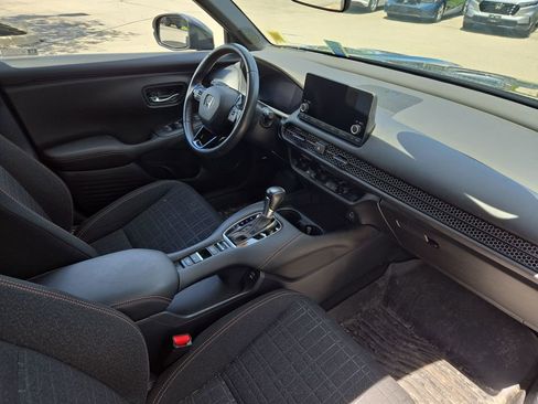 Certified 2024 Honda HR-V Sport image 25